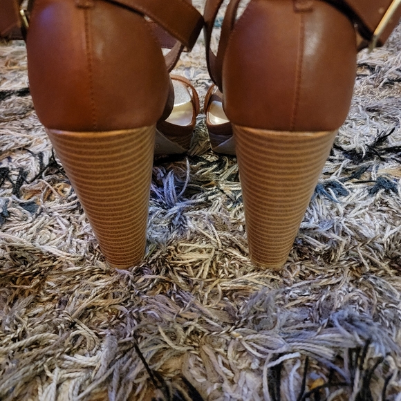 Charlotte Russe brown heels, 9 - Picture 3 of 4